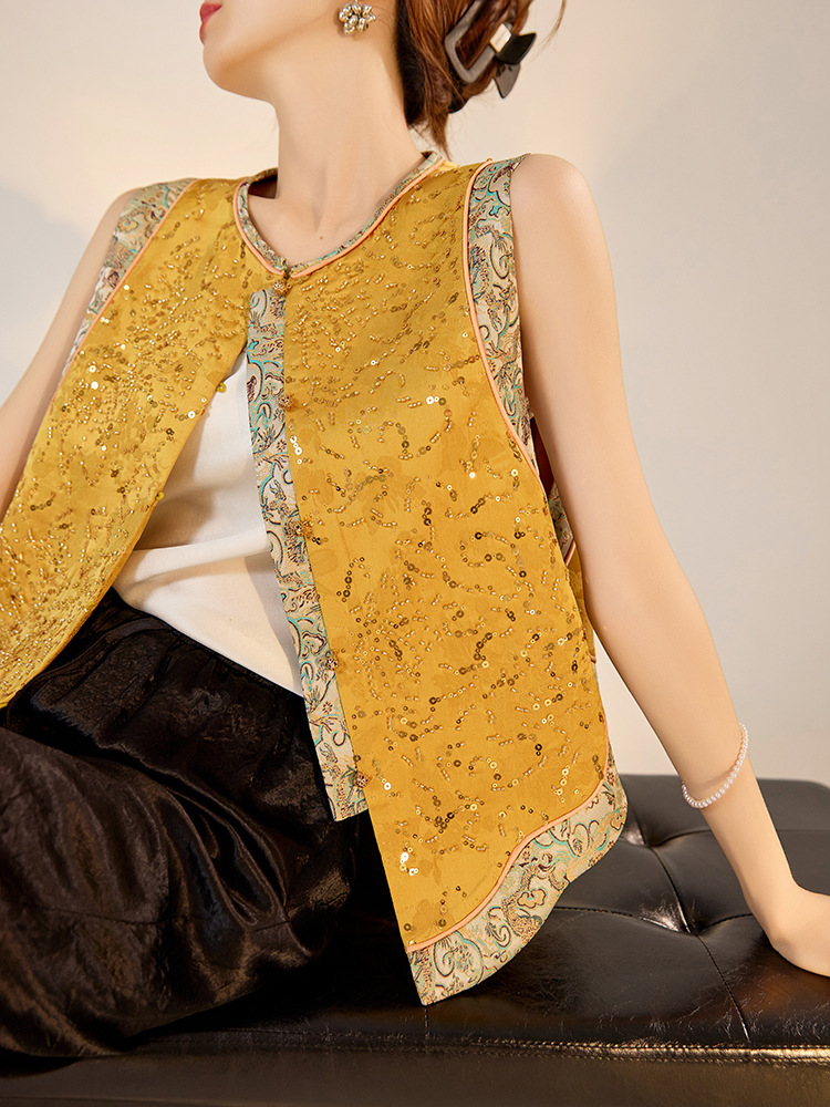 Áo vest gile nữ phong cách retro Tân Trung Hoa, cổ đứng, thêu đính hạt cườm tinh xảo — Vàng chanh
