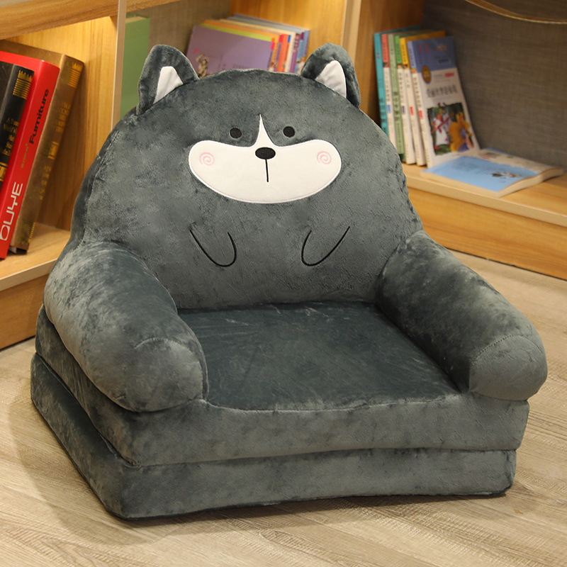 座布団の子供の怠け者の小さいソファーは横になることができます。
