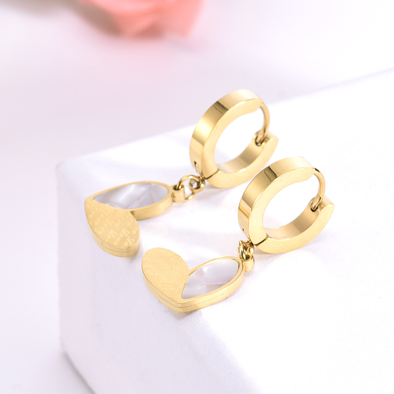 1 Pair Quantity PVD Coated Real Gold Plated 18K Gold Heart Shape Titanium Steel Simple Style Waterproof Non Tarnish Drop Earrings