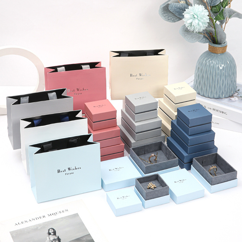 Pequeño anillo japonés fresco colgante pendientes caja de joyería de moda collar caja de joyería hermosa bolsa caja de joyería