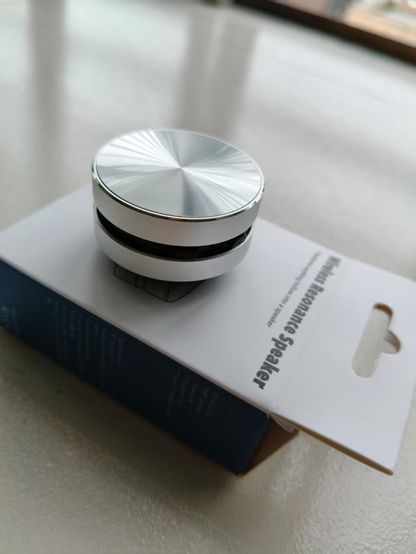 骨伝導無線bluetoothスピーカーtws黒科学技術磁気吸引携帯ステレオ金属小鋼砲共振音響|undefined