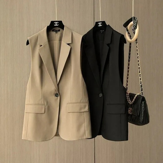 New Korean-Style High-End Sleeveless Blazer, Fashionable, Simple, Elegant, Professional, Stylish, Versatile, 2026 Model with Slit Vest New Korean-Style High-End Sleeveless Blazer, Fashionable, Simple, Elegant, Professional, Stylish, Versatile, 2026 Model with Slit Vest