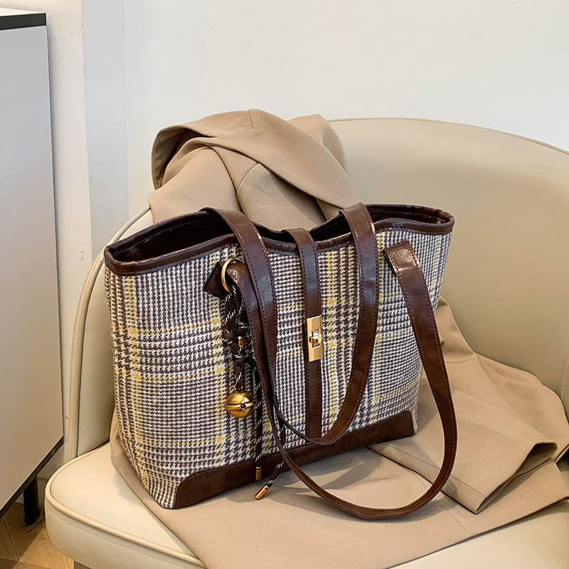 Bolsas de lana de gran capacidad para mujeres 2024 nuevo otoño invierno ocio bolsa de compras de hombro de moda para trabajar bolsa de viaje