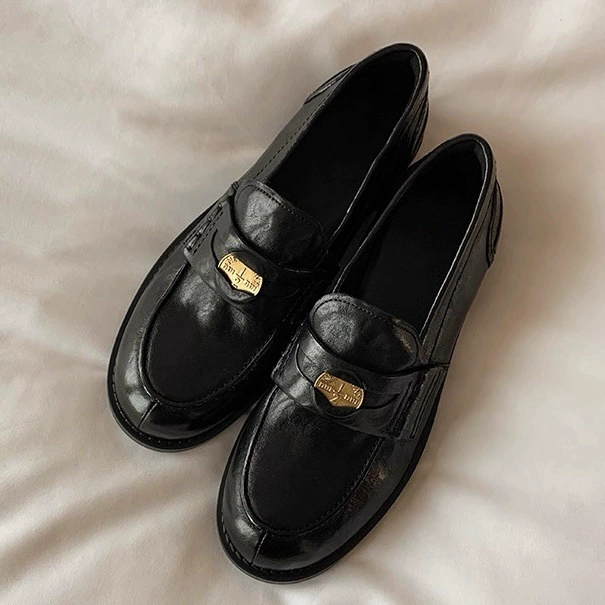 [Sujia] Версия из воловьей кожи ~ лоферы на плоской подошве ~ лоферы из конской кожи в стиле ретро, маленькие лоферы с золотыми монетами, женские маленькие кожаные туфли