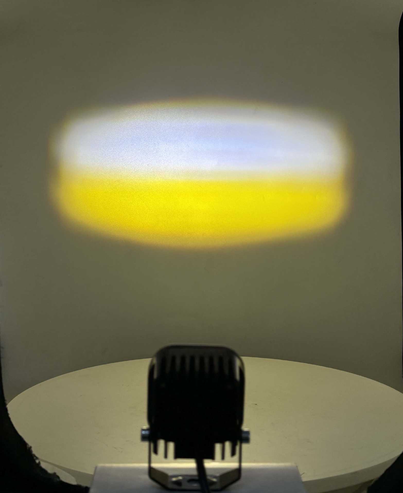 Car Led Work Light 2.5-Inch 4Led Mini Four-Leaf Clover White and Yellow Two-Color Off-Road Spotlight Motorcycle Headlight