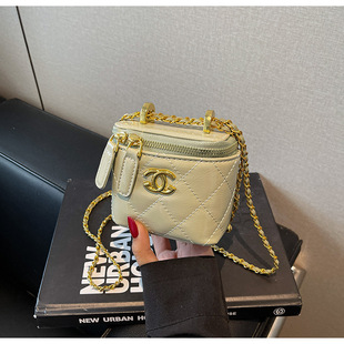 ���Ǉ��xС���pC�ڽ��p�������朗l�μ�б����Ӱ�����Ů����