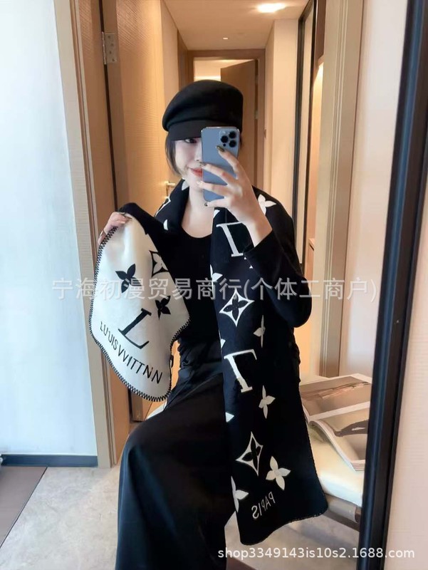 韩国东大门围巾空调披肩两用女秋冬季厚保暖双面披风百搭软糯围脖|undefined