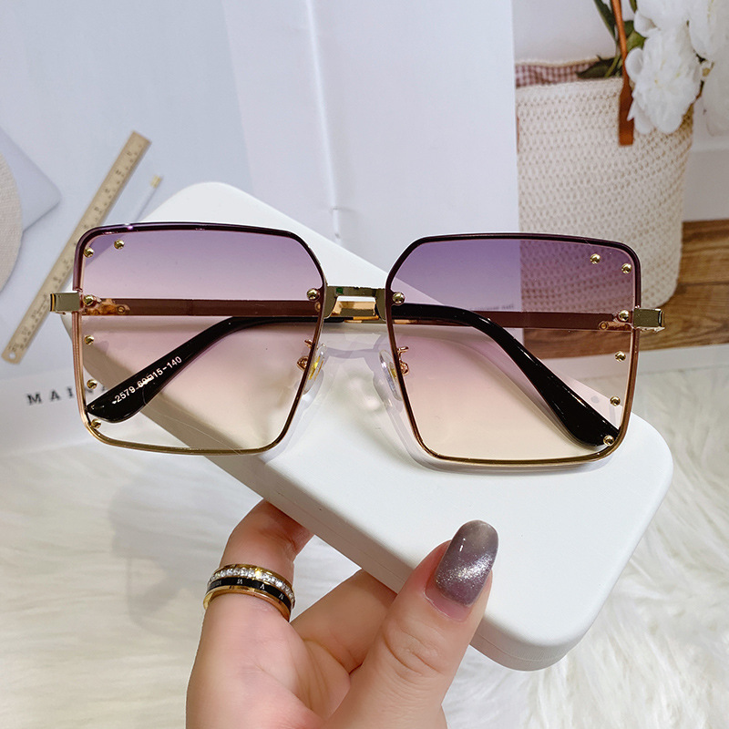 Gafas de Sol con Marco Grande sin Borde Metal PC Lentes Degradadas para Viajes