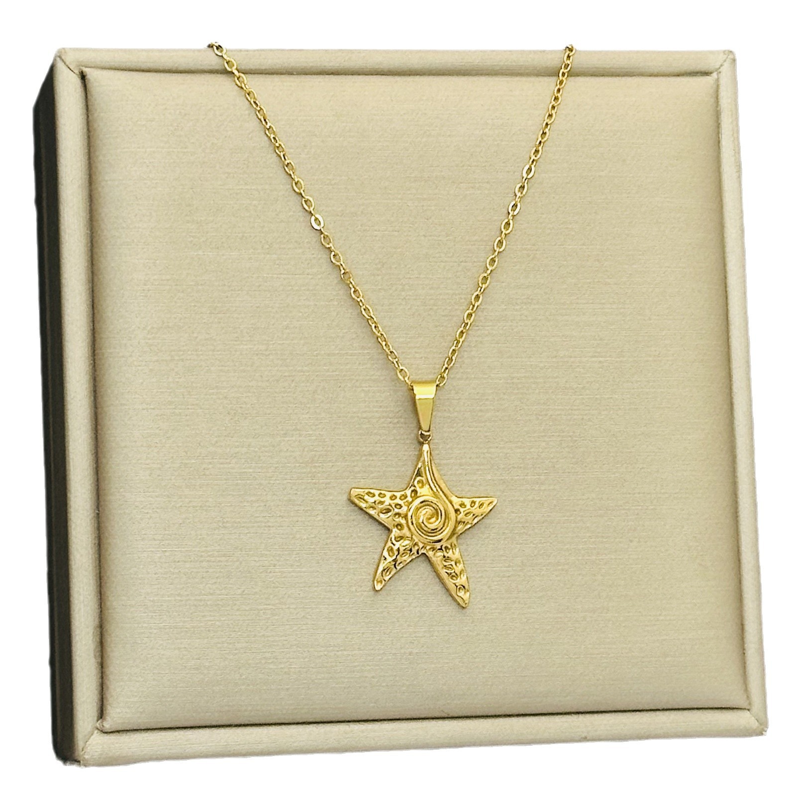 Estrella de mar dorada Amazon explosión ligera de lujo de alta calidad combinación de pendientes de superficie no desvanecerse accesorios de lujo ligeros nuevos productos