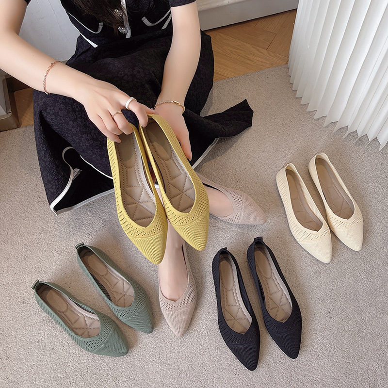 Spring and Summer New Solid Color Pointed Toe Flat Heel Soft Sole Shoes Casual Breathable Women's Hollow Knitted Princess Shoes