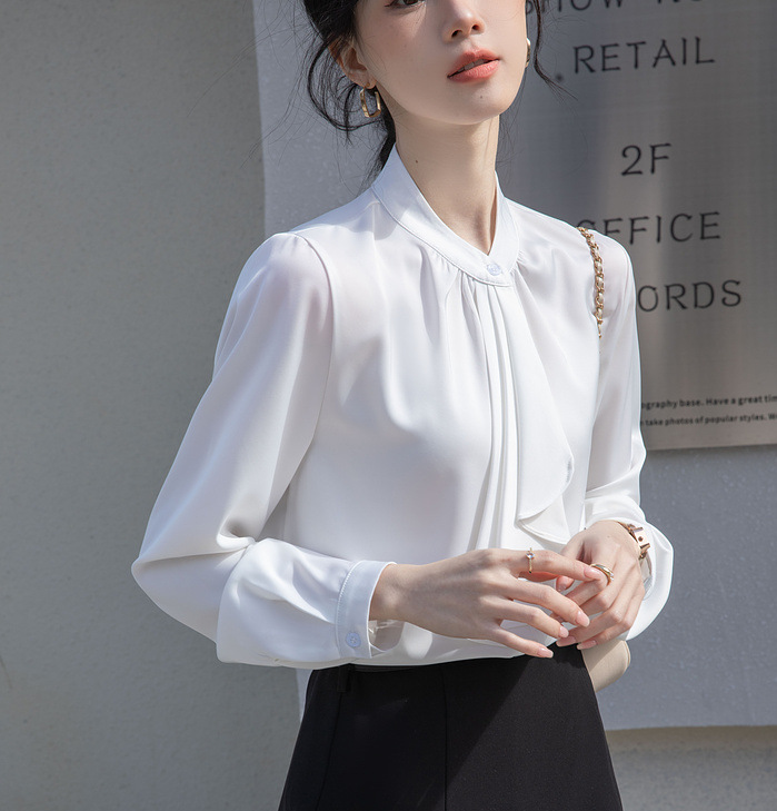 フレンチエレガントデザインの蝶ネクタイ付き2025春秋白長袖シャツ、女性らしい通勤用オフィスシャツ