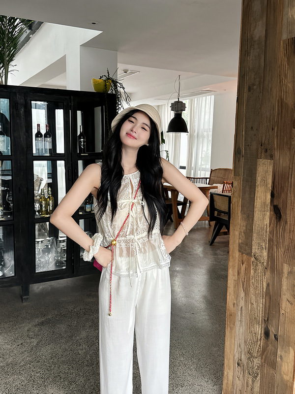 Hyde Manor Elegant Boat Neck Heavy Drawstring Embroidered Vest French Niche Design Sexy Sleeveless Top