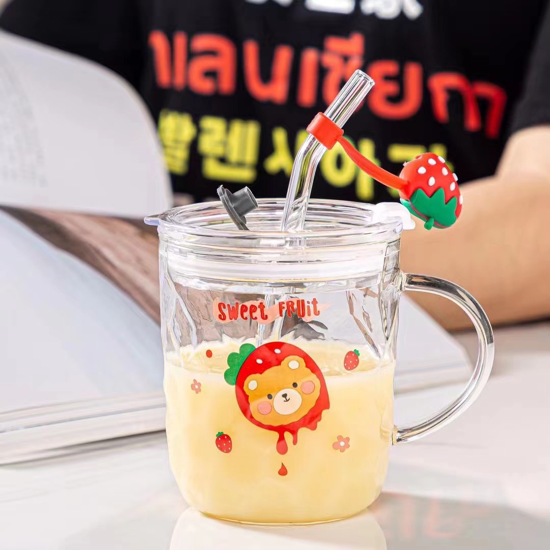 Verano de dibujos animados taza de paja de vidrio transparente fresa animal taza de jugo regalo personalizado simple taza de gran capacidad