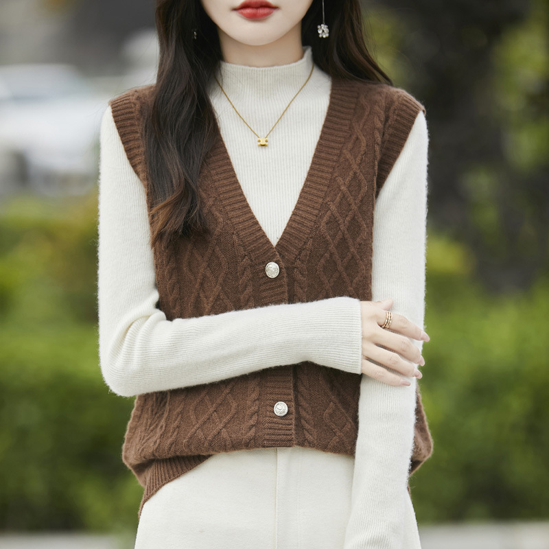 Autumn and Winter 2024 New Vintage Pure Wool V-Neck Knitted Vest Cardigan Diamond Twisted Flower Sleeveless Waistcoat