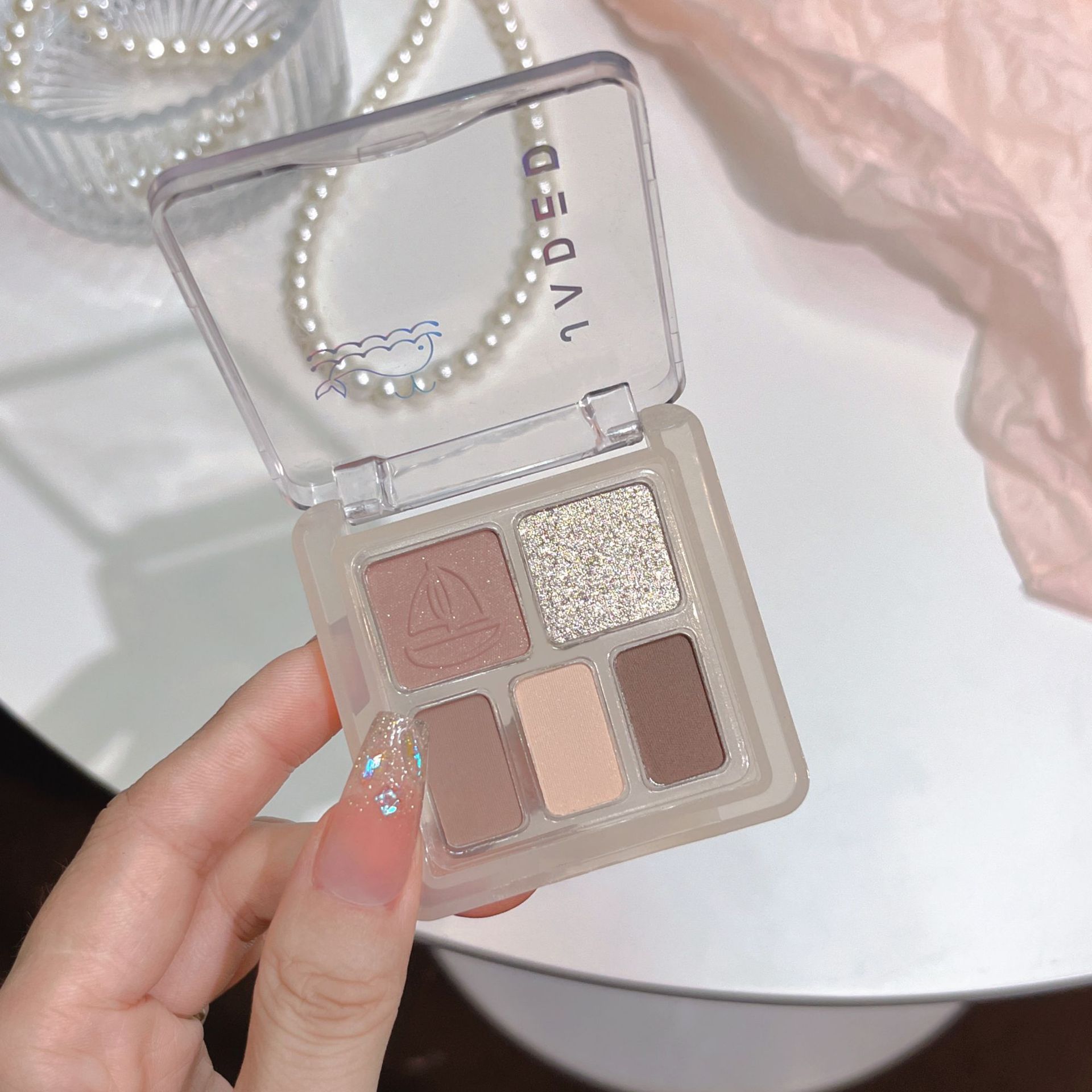 JADED Cálida paleta de sombras de ojos de cinco colores, barata y portátil, color perlado coreano mate, sombra de ojos ahumada de cemento sin maquillaje