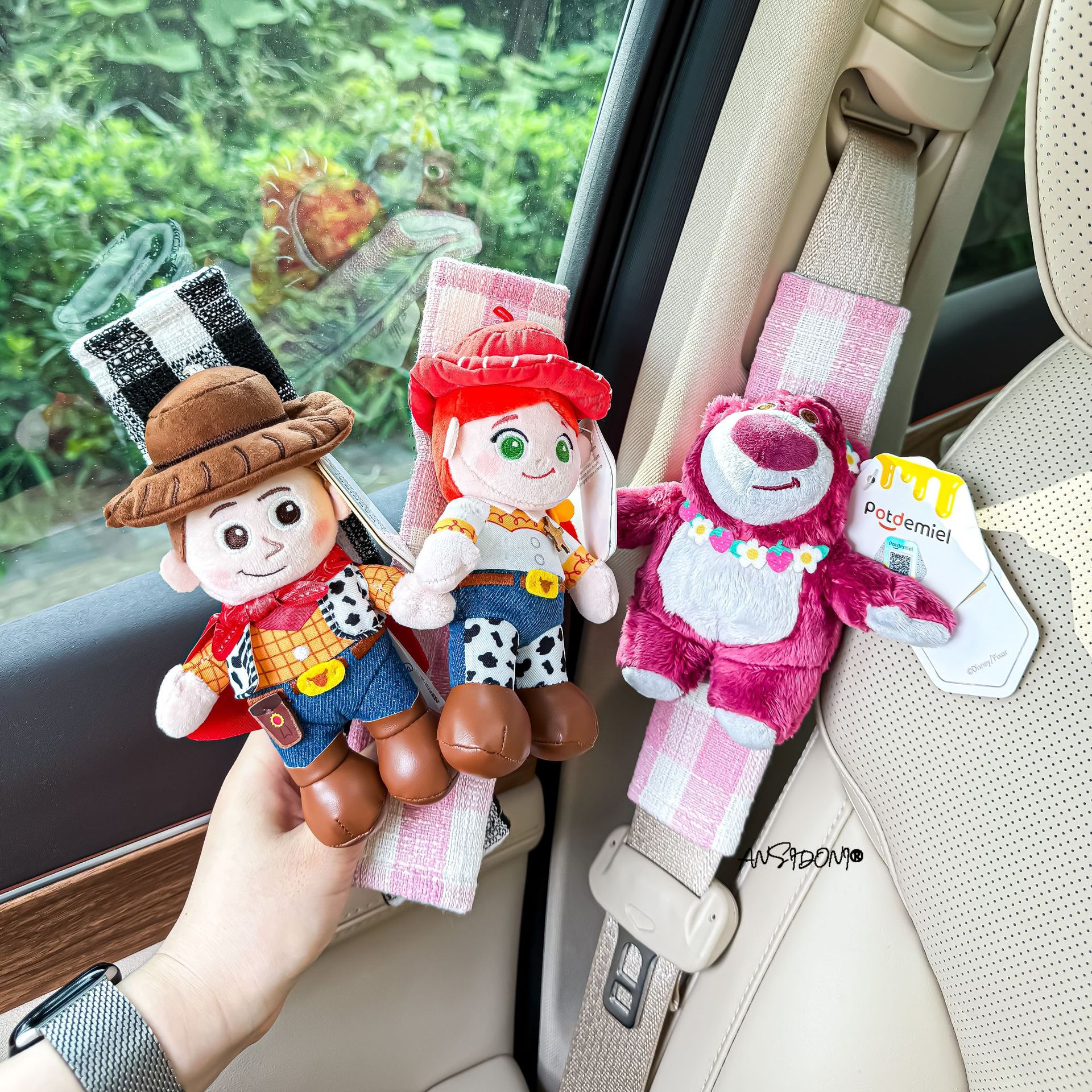 Authentic Buzz Lightyear Woody car seatbelt shoulder pad plush toy car interior decoration new car gift
