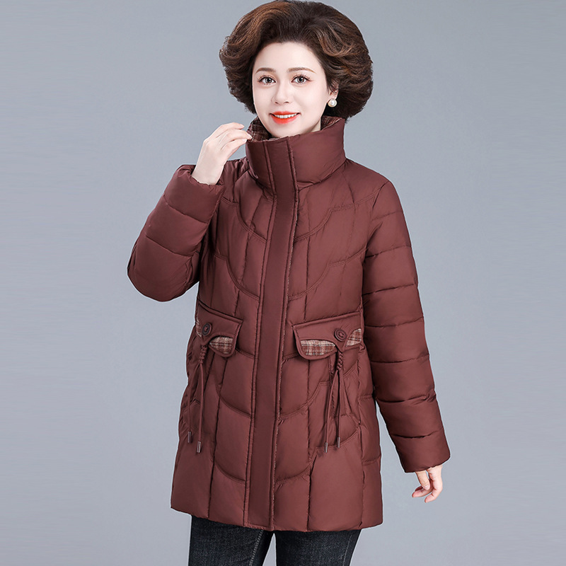 Ropa de mujeres de mediana edad 2025 ropa de invierno nueva ropa de madres amplia abrigos de invierno de otoño y largo chaqueta de algodón gruesa