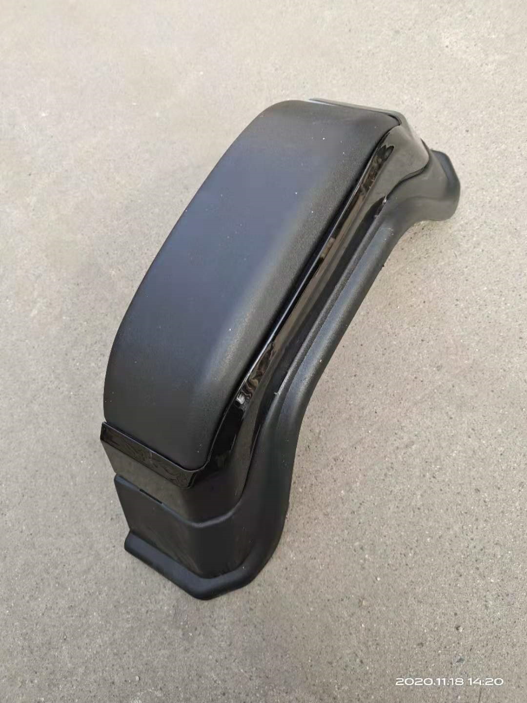 Huamao Accessories, viejos años, nuevos pasos geniales, azulejos de barro, Qingmu Aiteying, guardabarros, vehículos eléctricos, ocio, tres ruedas