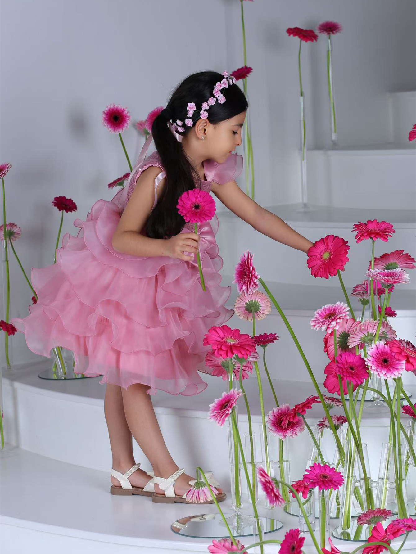 Niños pequeños y medianos nuevos vestidos de aniversario de bebés europeos y estadounidenses, vestido de princesa, pastel, vestido de fiesta de cumpleaños de estilo occidental