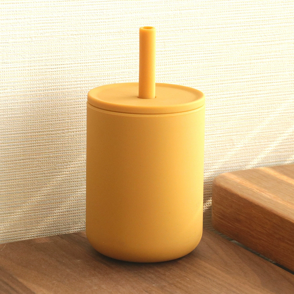 Silicone children's glass, shatterproof straw with glass, 210 ml