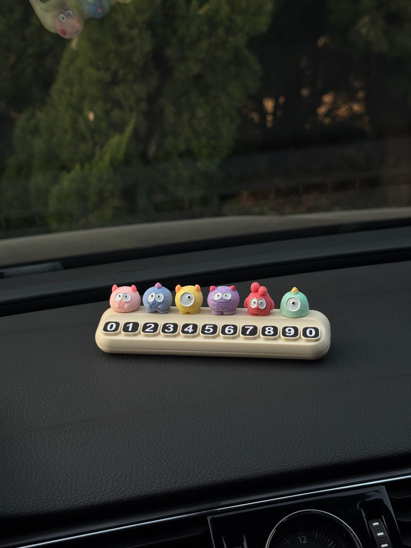 Cartoon Car Parking Sign, Temporary Parking Number Plate for Moving Car, High-End Car Phone Moving License Plate