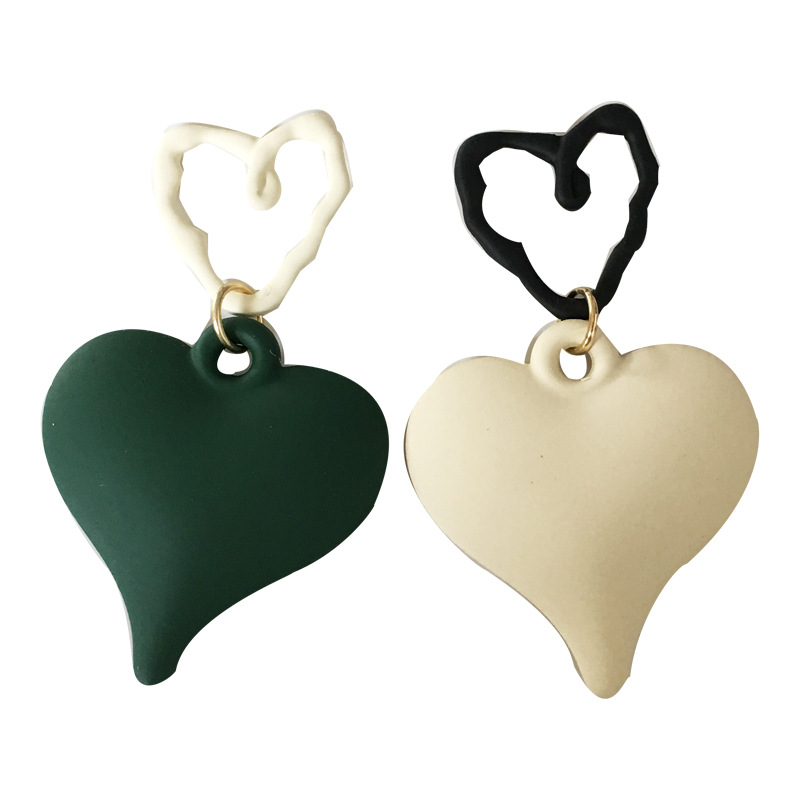 Korean Heart Hit Color Earrings Fashion Personality Creative Candy Color Resin Earrings display picture 11