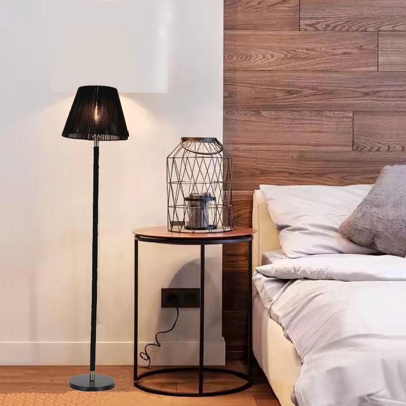 Estilo nórdico de lujo ligero transfronterizo sala de estar dormitorio estudio ambiente minimalista lámpara de piso tejida al por mayor protector de ojos