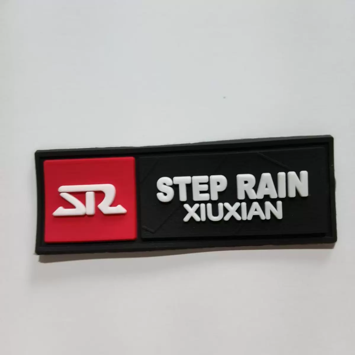 厂家批发PVC商标滴塑皮标软胶章3d立体硅胶徽章环保橡胶箱包鞋帽