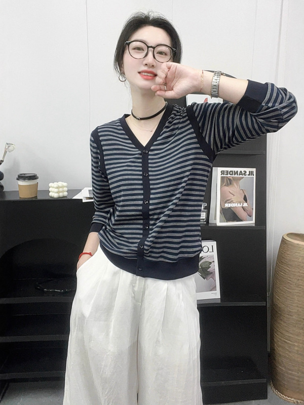 2025秋季新款休闲条纹套头女长袖V领显瘦上衣女T恤5398|undefined