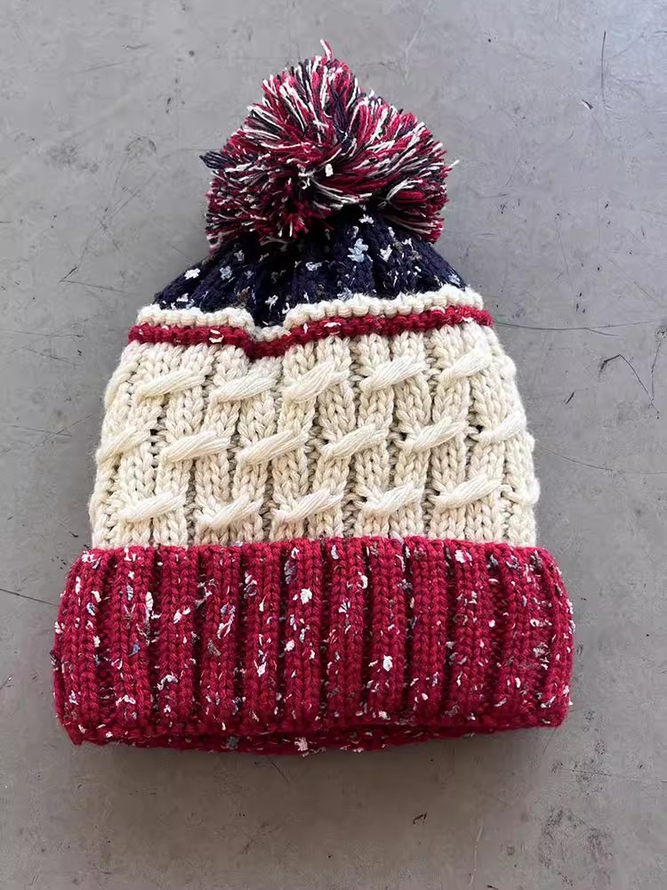 Berretto in lana da donna a righe con interno in peluche caldo_voghion.com