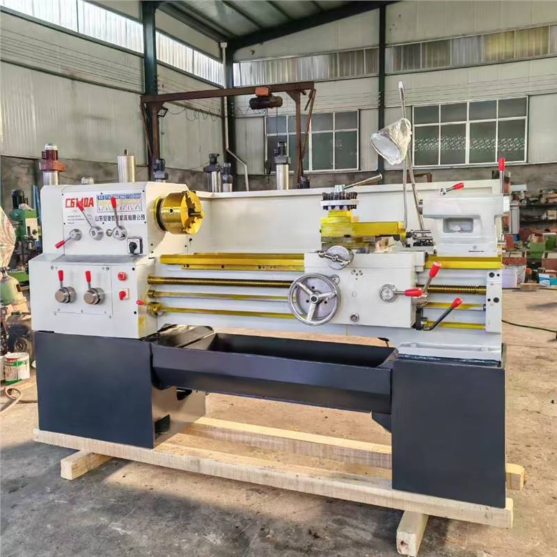 厂家直销广东三环普通车床C6140高频淬火高精密南方车床C6132