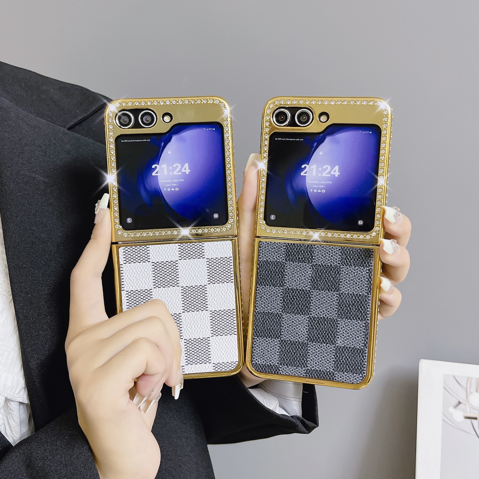 Leopard Print Phone Case For Samsung Z Flip 5 4 3 Classic Style_voghion.com