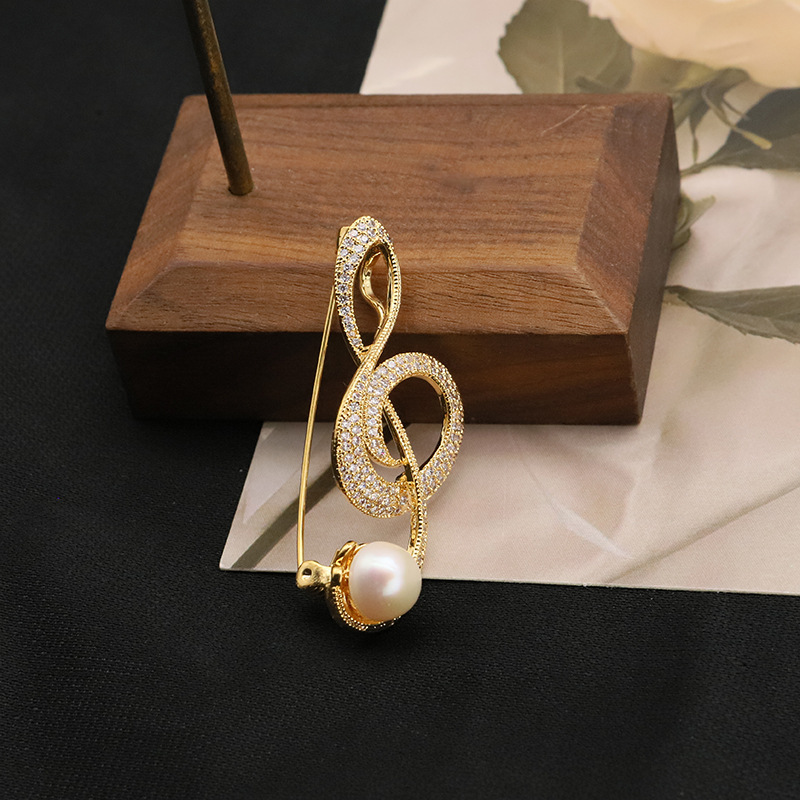Natural de agua dulce perla broche de las mujeres retro de alto grado accesorios de ramillete de PIN 2023 nuevo oro real galvanoplastia protección de color