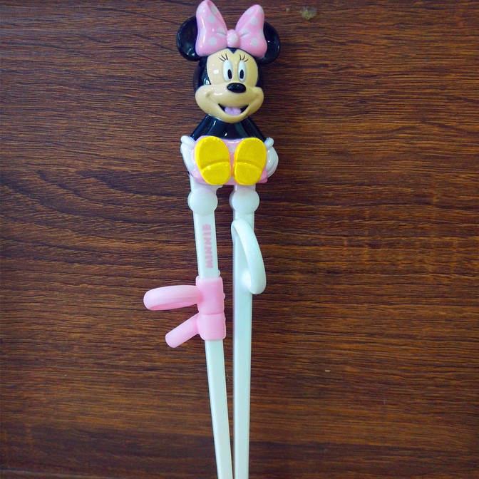 Productos genuinos Disney niños de dibujos animados palillos princesa clásica serie niño 3D rompecabezas aprendizaje entrenamiento comer al por mayor