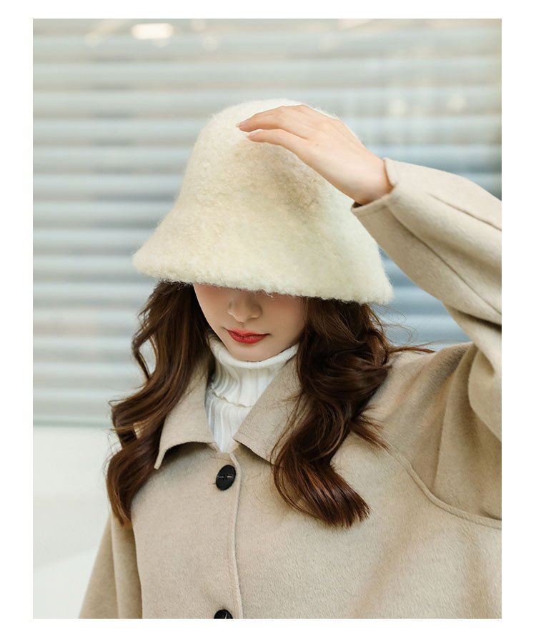 Women's Simple Style Solid Color Eaveless Bucket Hat display picture 11