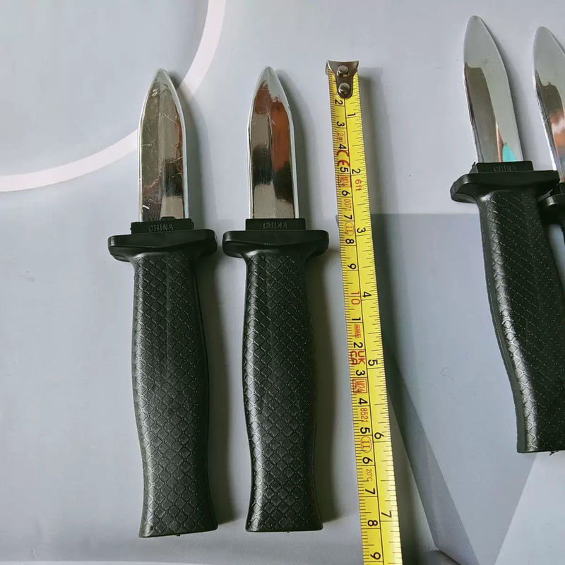 エイプリルフールのトリック小道具、伸縮式偽ナイフ、面白い魔法の銃剣、縮み猫ナイフ、いたずらおもちゃ|undefined