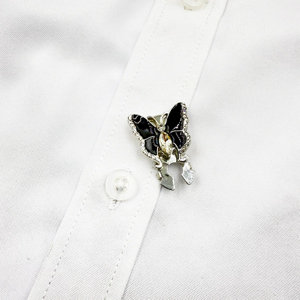 CF132 Black Butterfly on the bottom