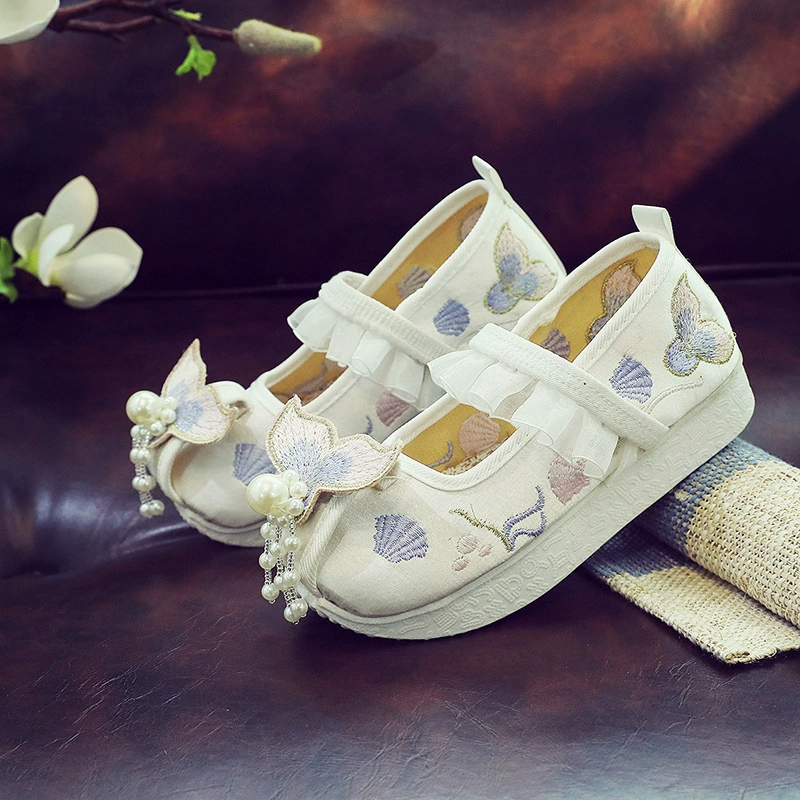 617-05 Весенние и осенние новые женские вышитые туфли