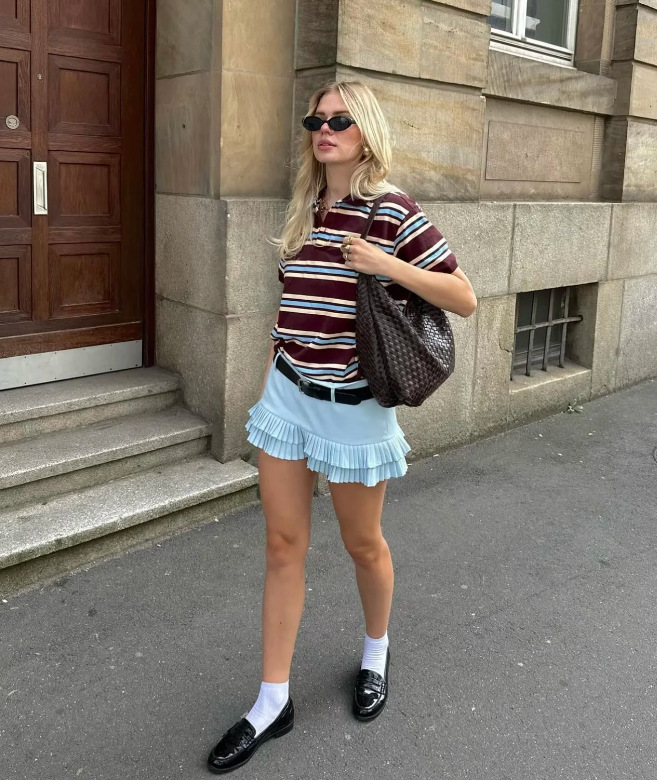 Damen T-shirt Mit Streifen Und Low Waist Shorts Set_voghion.com