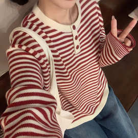撞色条纹红色毛衣女秋冬季宽松韩系慵懒风高级感针织圆领穿搭上衣