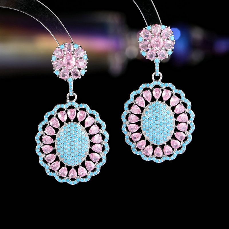 Earrings with zircon