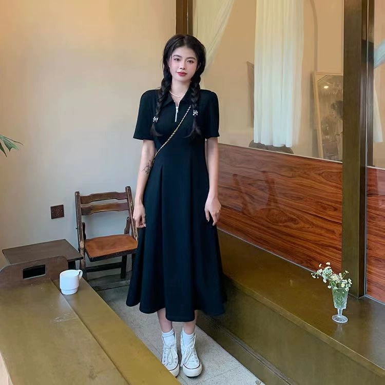 Повседневное платье с воротником-поло в стиле ретро для женщин, новинка 2025 года, лето, большой размер, длинная юбка с дизайном толстого мм, закрывающая тело и придающая стройный вид