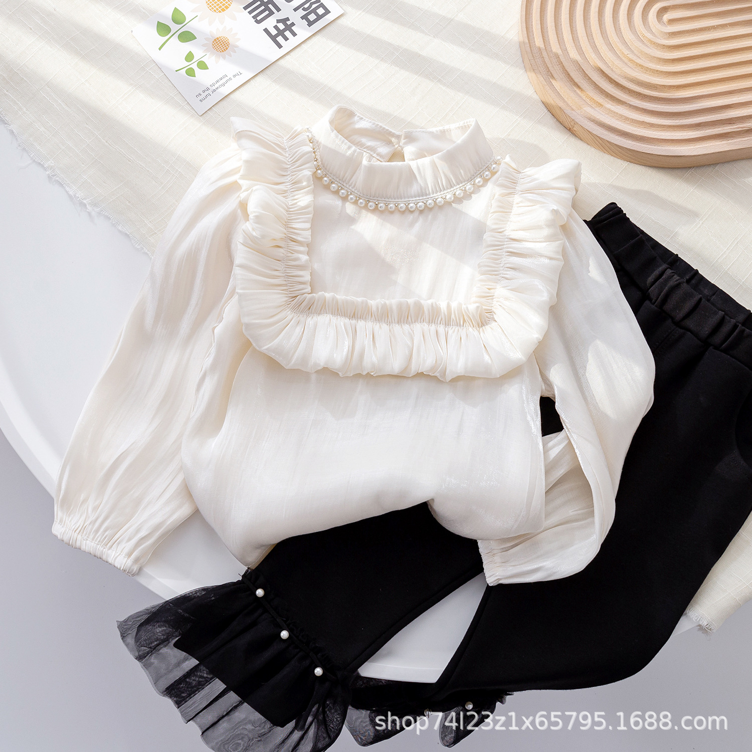 Nueva camisa de moda de manga larga para niños primavera y otoño 2024 bebé niña primavera albaricoque desgaste exterior superior