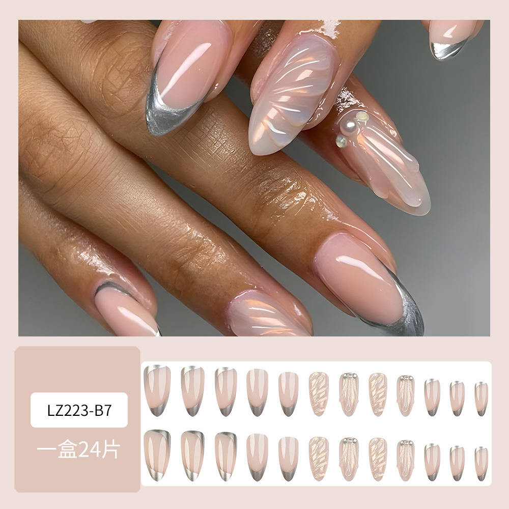 Ventas transfronterizas de uñas calientes para usar uñas tridimensionales viejas fantasía de color de uñas de borde plateado parche de uñas falsas francesas