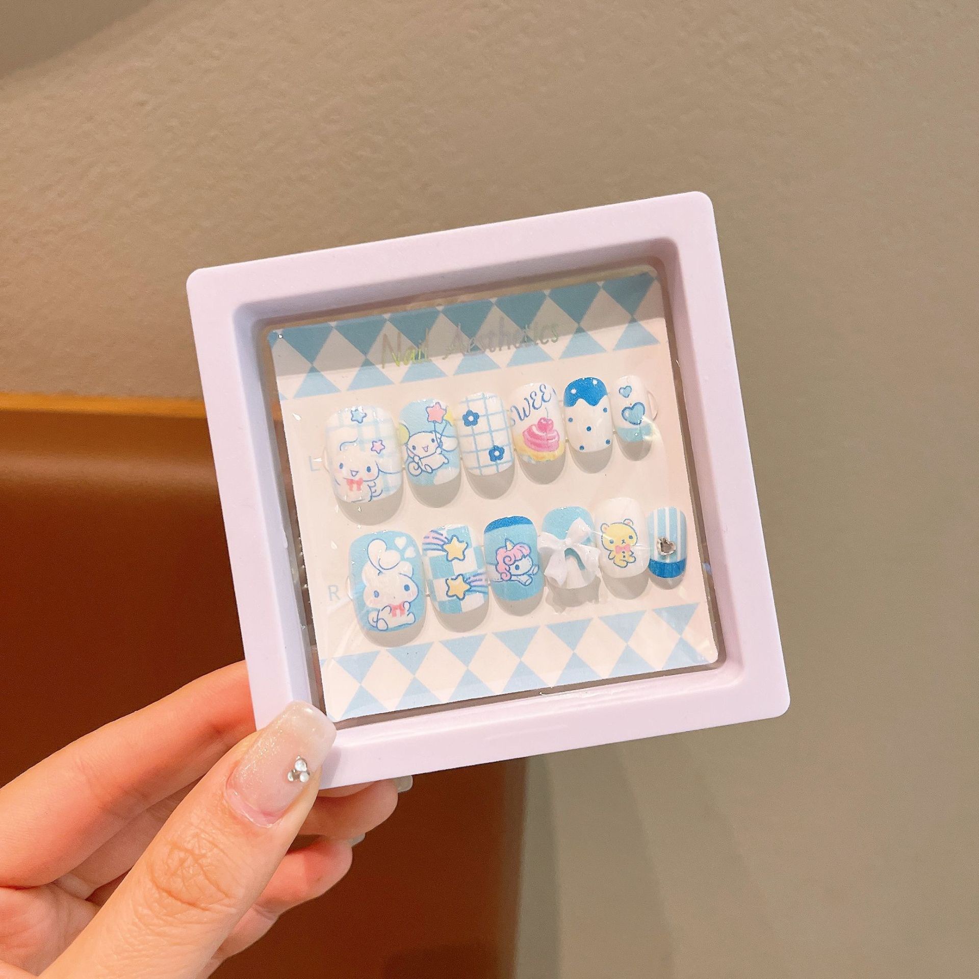 Uñas postizas removibles para niñas, en caja, con diseños de dibujos animados, pegatinas de uñas exquisitas, piezas de uñas.