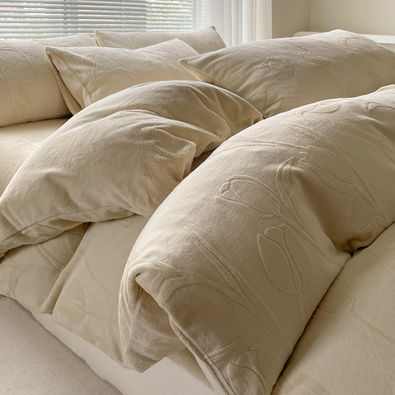 Otoño e invierno engrosado tallado cama de terciopelo de coral flanela colchón sábanas de cama cama de tres piezas