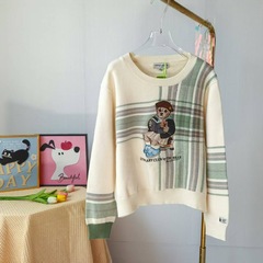 枫叶2025秋冬新款女装复古休闲卡通刺绣小熊圆领毛衣TTKW254901P