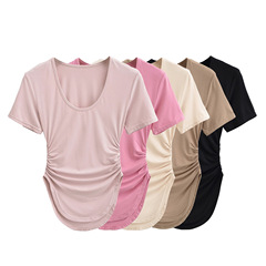 アメリカ式U襟の肩の純色のtシャツの女性の純欲の弧の形の裾のしわは腰の半袖のガードルを収めて底のギャルの上着を打ちます。