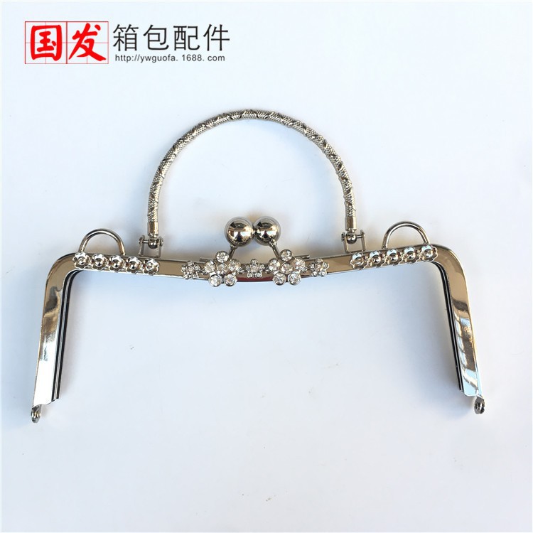 Agujero de tornillo dorado 23cm cintura cóncava sin agujero flor de ciruelo diamante abalorios mango de doble hoja boca oro