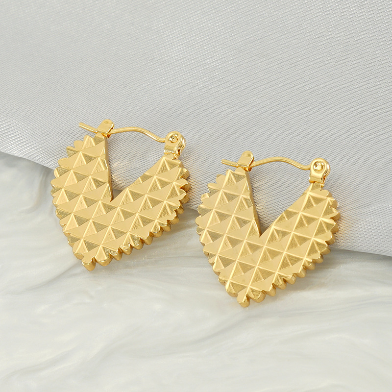 Holiday, Daily Occasion 1 Pair Basic Modern Style Classic Style Geometric Heart Shape Plating 304 Stainless Steel 18K Gold Plated Hoop Earrings